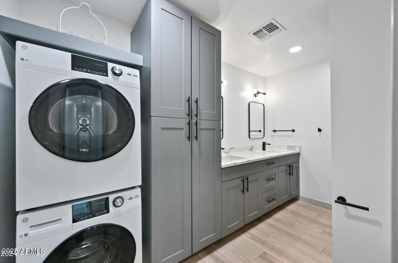 Screenshot 2025-10-14 130434