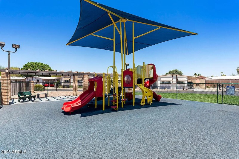 Glendale-Cascade-playground