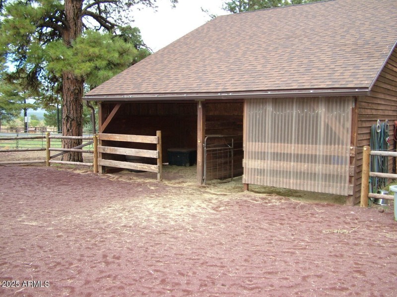 2 Stall Barn