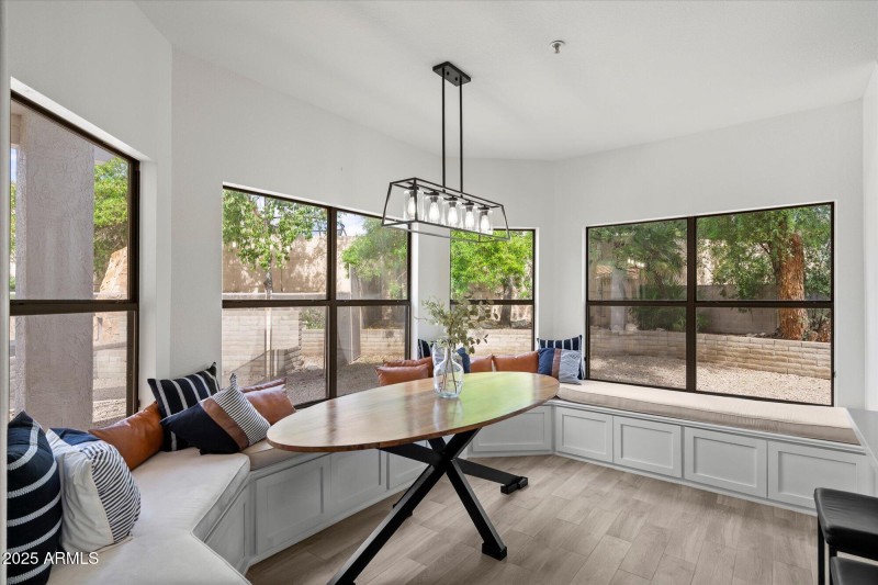 Dining nook