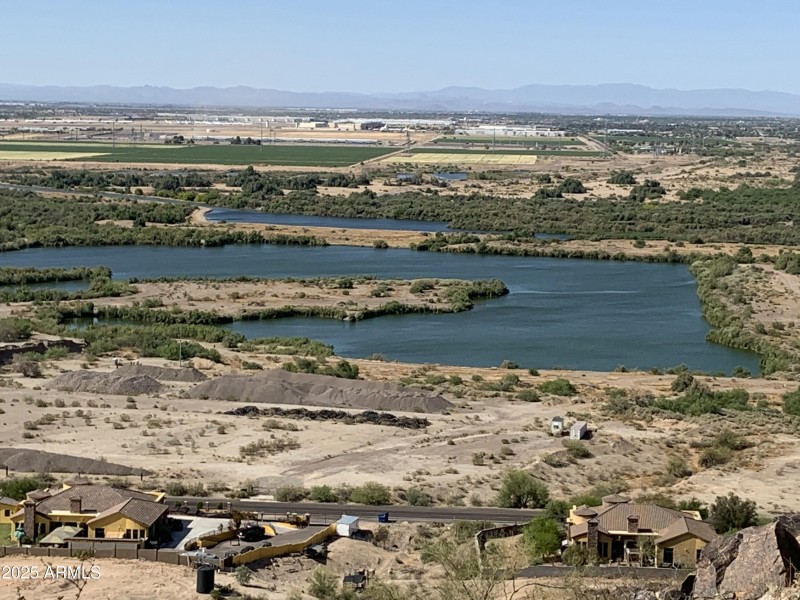 EC97D8E5-3FD6-439D-9557-FA8D89439309