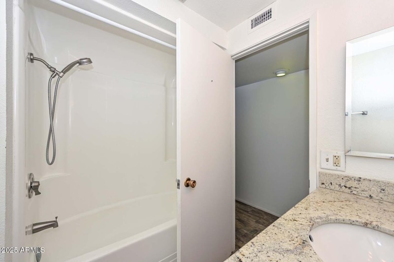 Hall Bath2