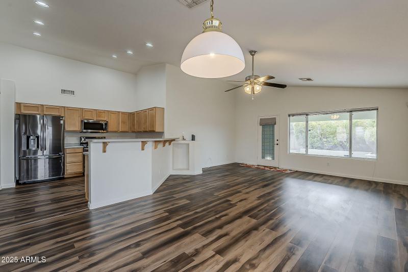 11-web-or-mls-Topeka-11