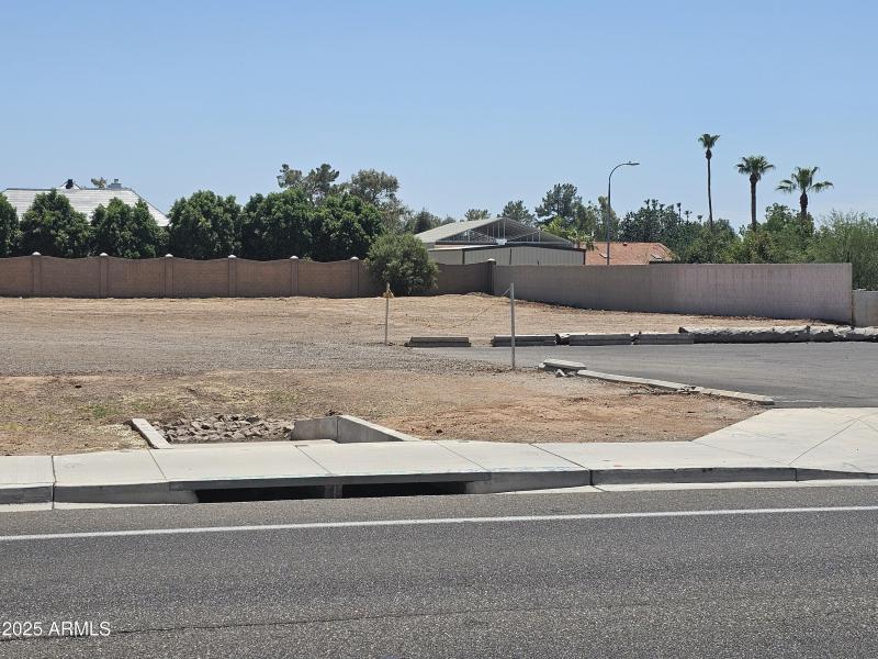 NW corner showing neighbor use