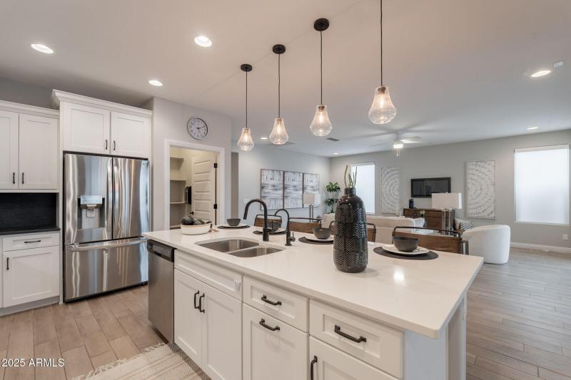 9-web-or-mls-261st-9