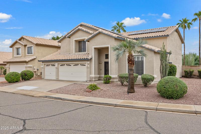 2027 E Parkside Ln-2