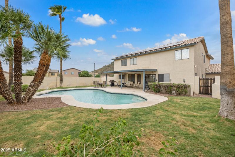 2027 E Parkside Ln-36