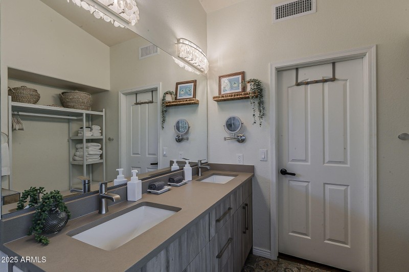 29-web-or-mls-Kiva Ave-29