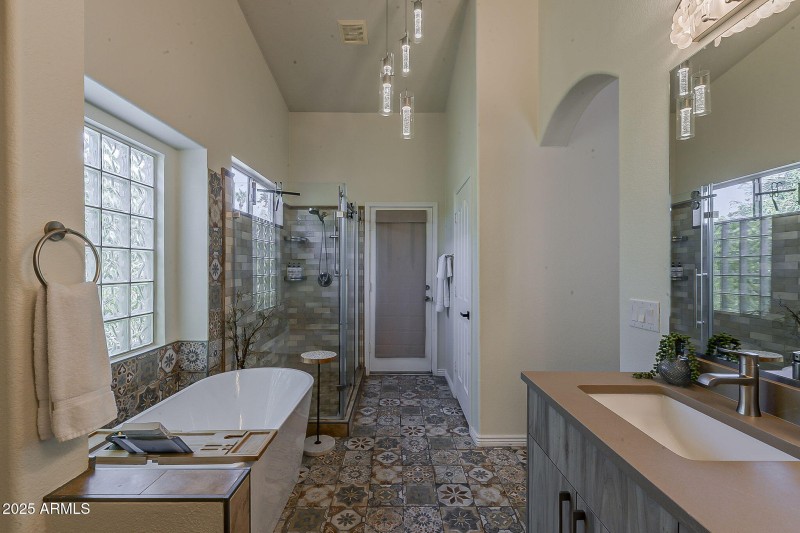 31-web-or-mls-Kiva Ave-31