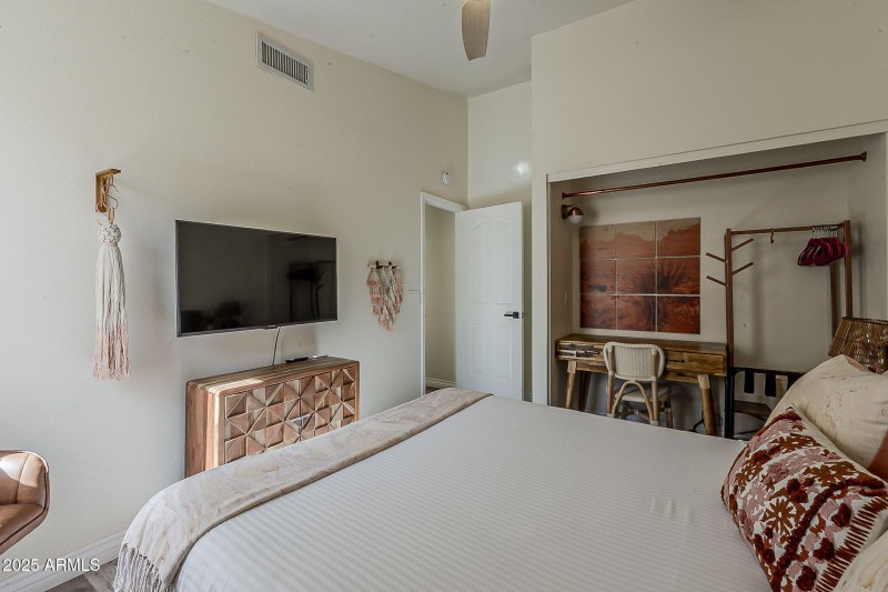 35-web-or-mls-Kiva Ave-35