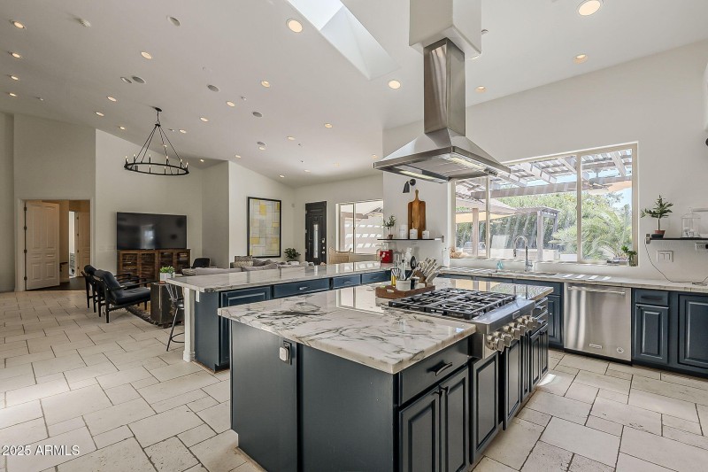 12-web-or-mls-Orchid-12