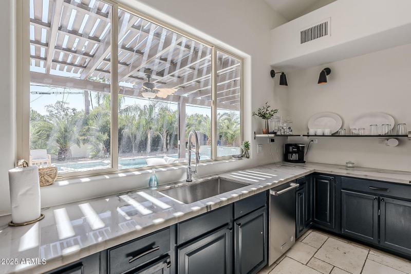 15-web-or-mls-Orchid-15