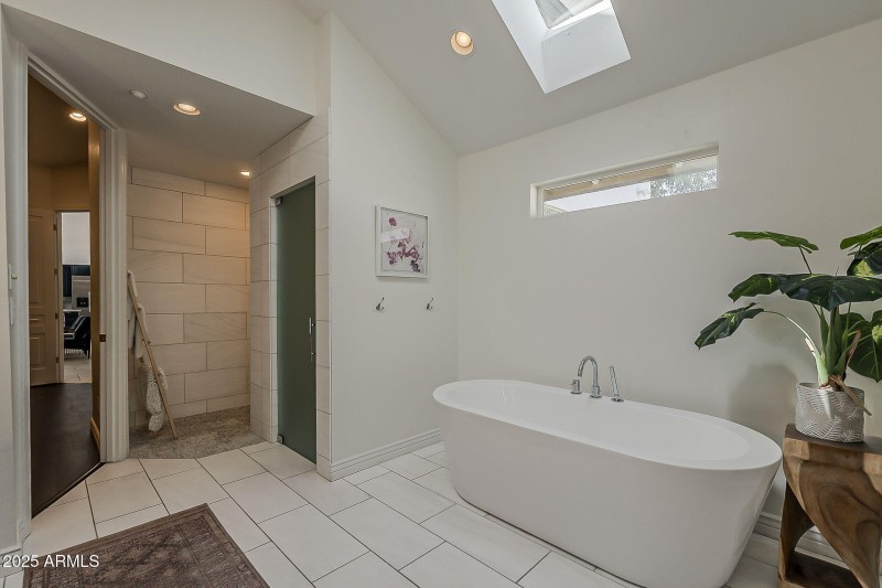 33-web-or-mls-Orchid-33