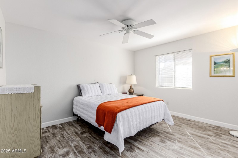 13 - Paradise Village