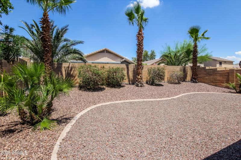 1022626.22212 W Sonora St - Exterior