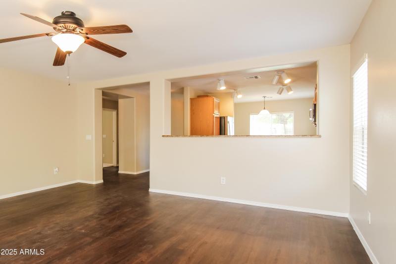 1022626.22212 W Sonora St - Living Room_