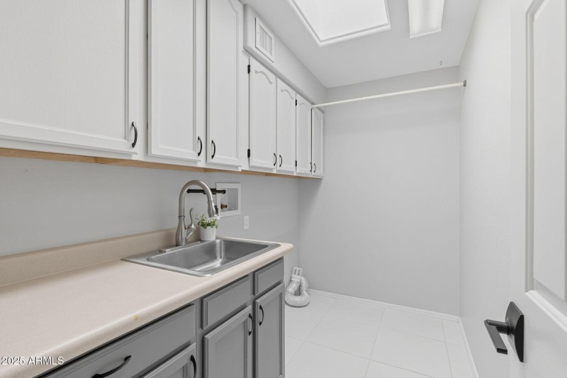 96-web-or-mls-Harvest Moon Dr-66