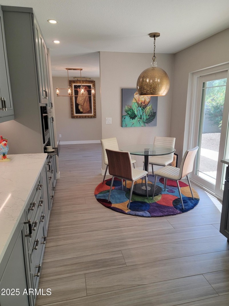 Kitchen breakfast nook