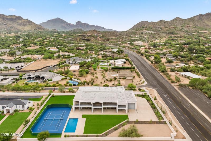 92_chatgpt image oct 10, 2025, 10_47_07