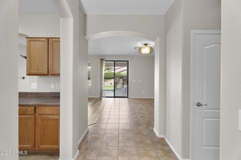 4-web-or-mls-9250 W Runion Dr -6