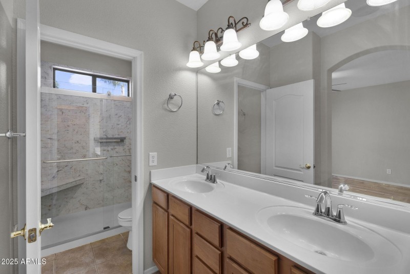 21-web-or-mls-9250 W Runion Dr -24