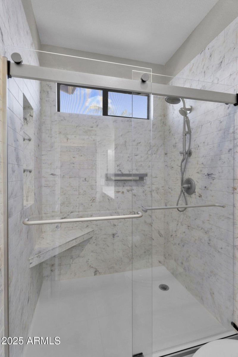 24-web-or-mls-9250 W Runion Dr -26