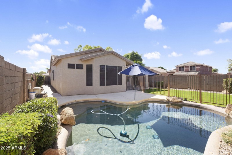 33-web-or-mls-9250 W Runion Dr -47