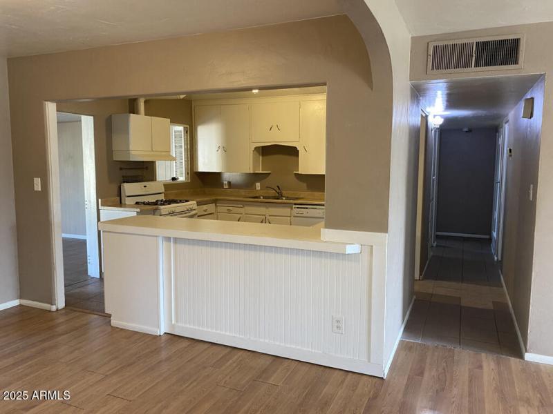 71B9C4CE-4731-4CE9-B15C-8D573584A47F_1_1