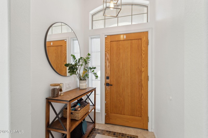 5-web-or-mls-2508-e-paraiso-dr