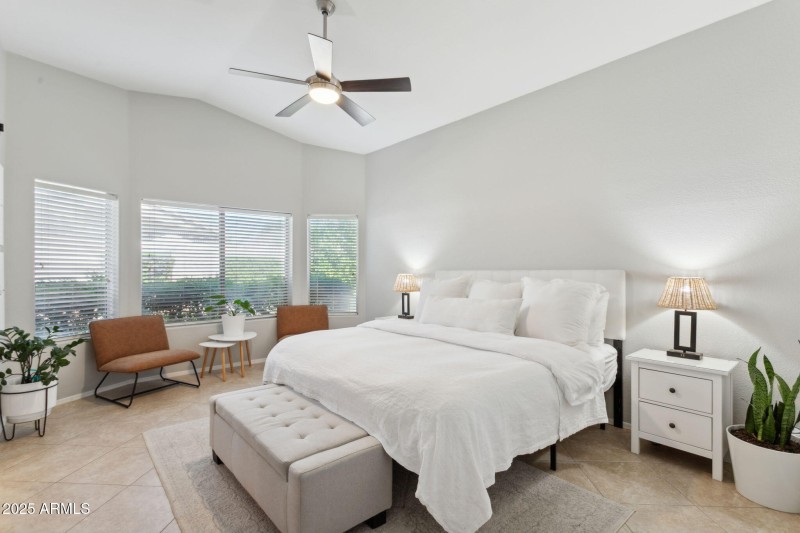 21-web-or-mls-2508-e-paraiso-dr