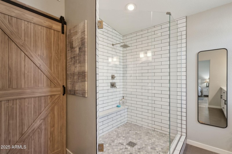 26-web-or-mls-2508-e-paraiso-dr