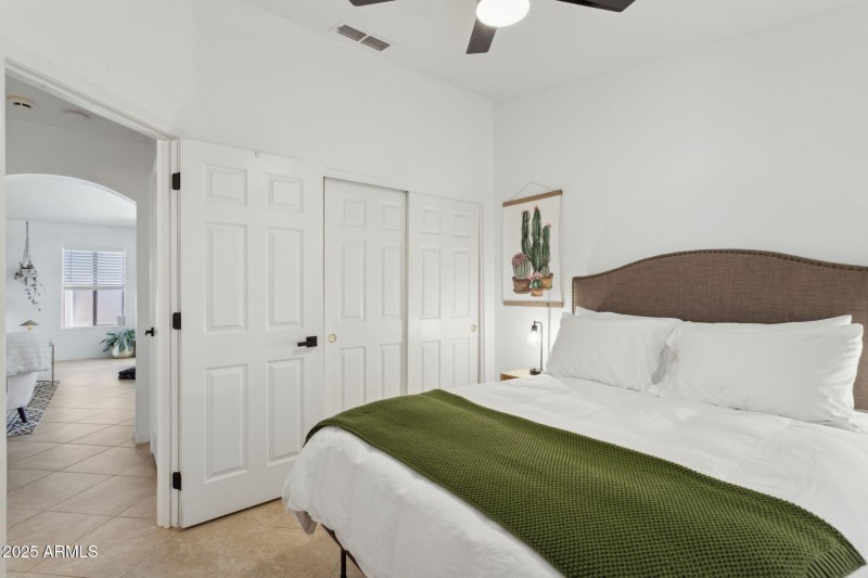 31-web-or-mls-2508-e-paraiso-dr