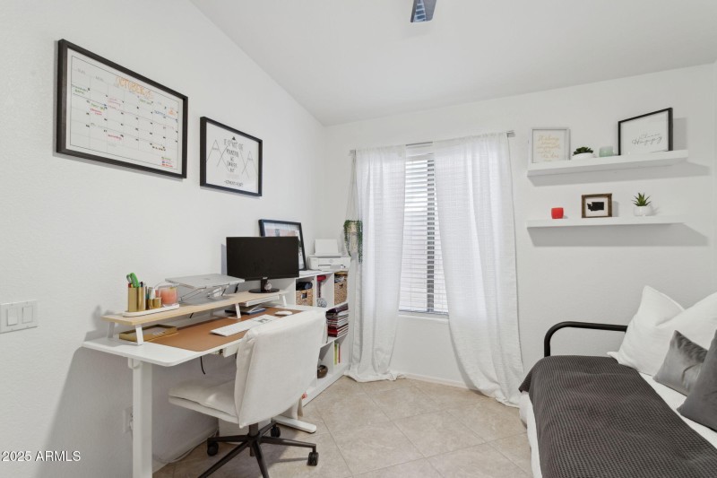 35-web-or-mls-2508-e-paraiso-dr