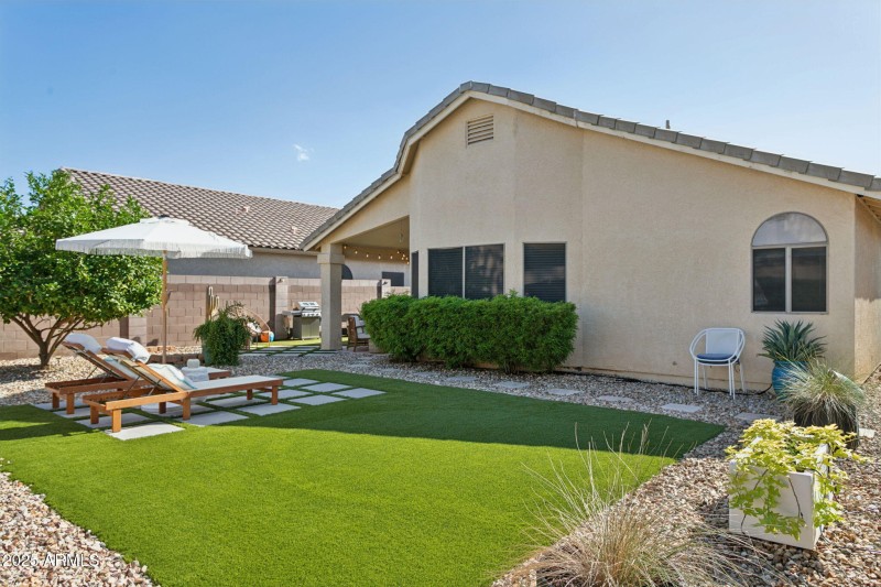 44-web-or-mls-2508-e-paraiso-dr