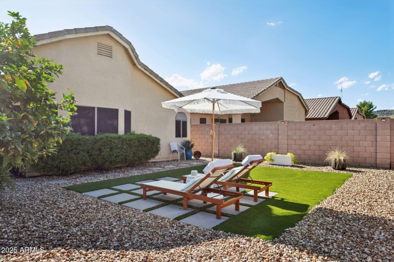 45-web-or-mls-2508-e-paraiso-dr