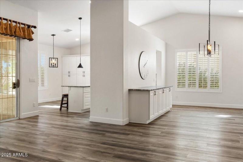 10-Living Room to Kitchen