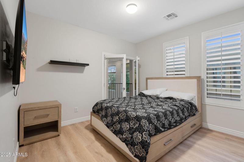 22-web-or-mls-14450-n-thompson-peak-pkwy