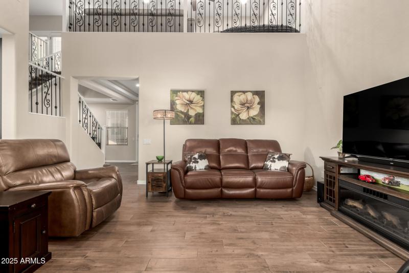 Court 20905 - Livingroom Loft