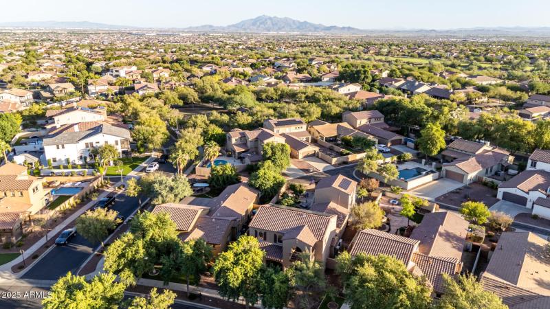 Court 20905 - Aerial Front Estrella Moun