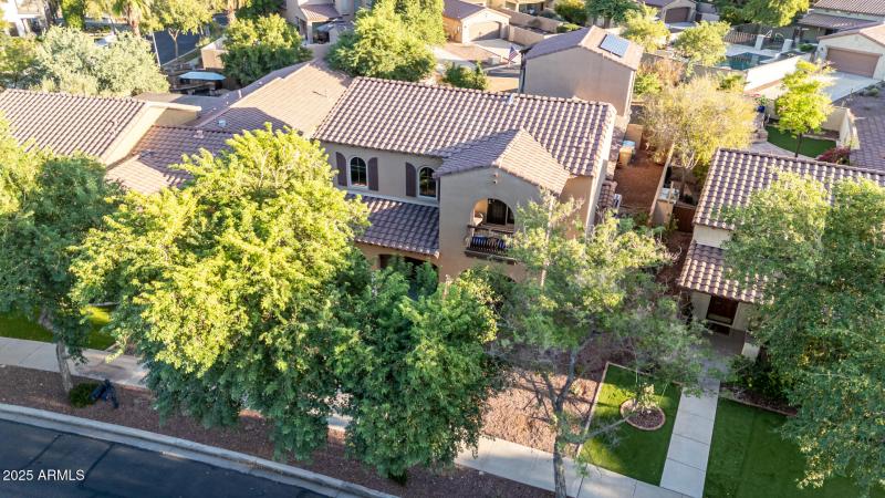 Court 20905 - Aerial Balcony