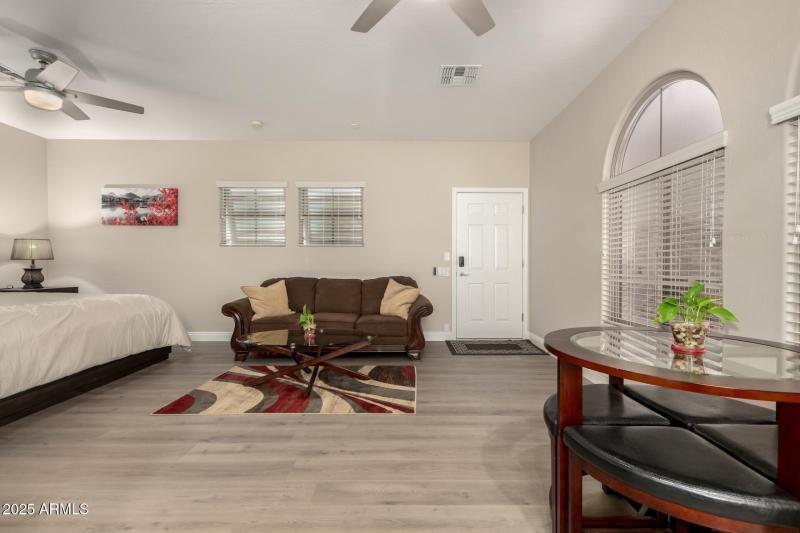 Court 20905 - Casita Dining