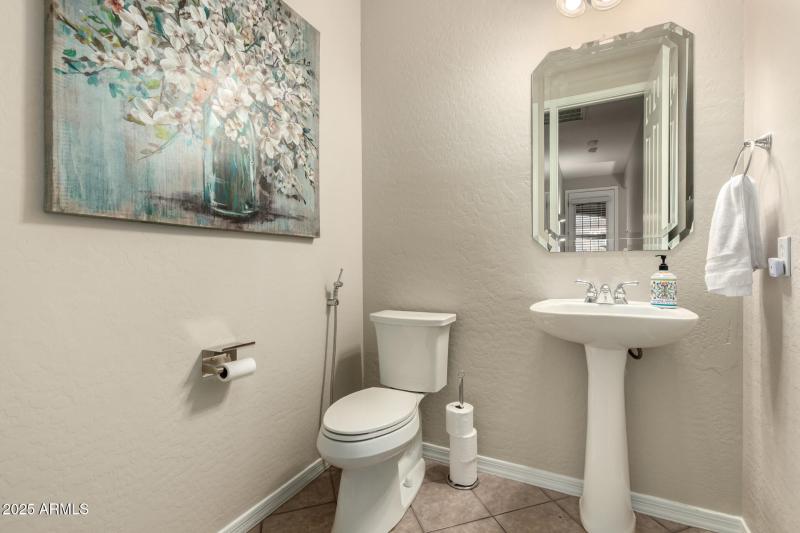 Court 20905 - Downstairs Half Bath