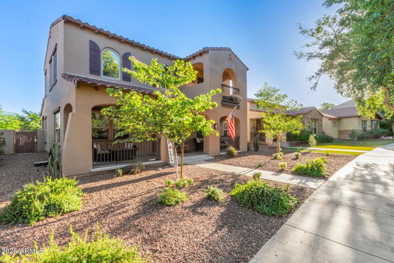 Court 20905 - Exterior Front 5