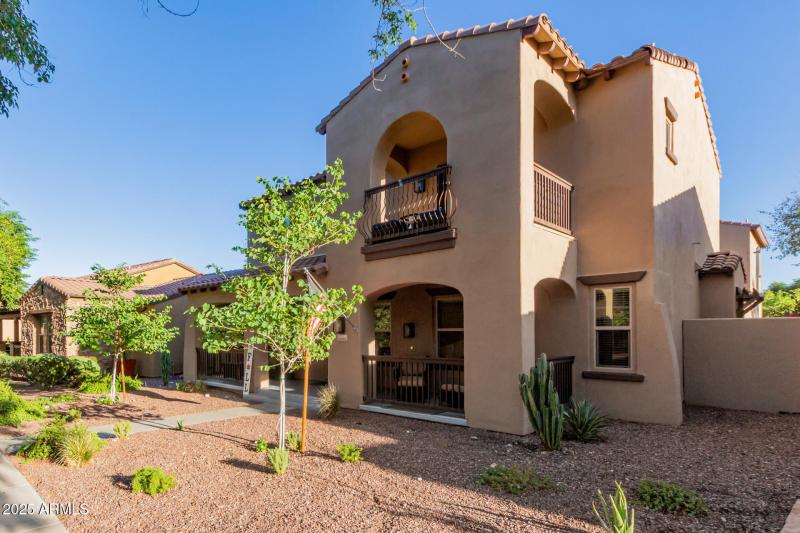 Court 20905 - Exterior Front 4