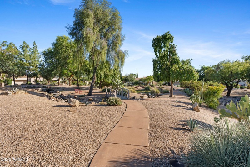 36-web-or-mls-8510-e-vista-bonita-dr