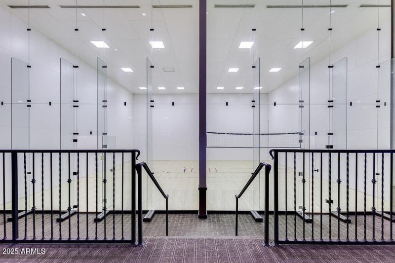 33 Community Racketball