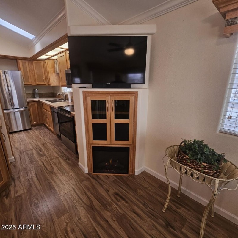 TV, Fireplace & Kitchen