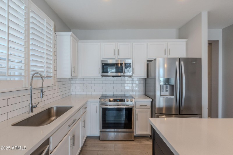 7-web-or-mls-Hazelnut-7