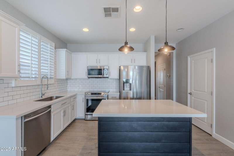 8-web-or-mls-Hazelnut-8