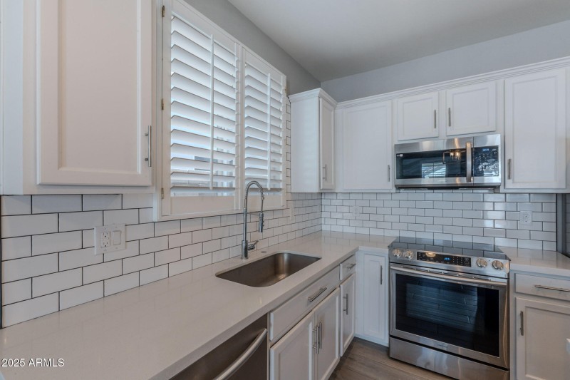 9-web-or-mls-Hazelnut-9